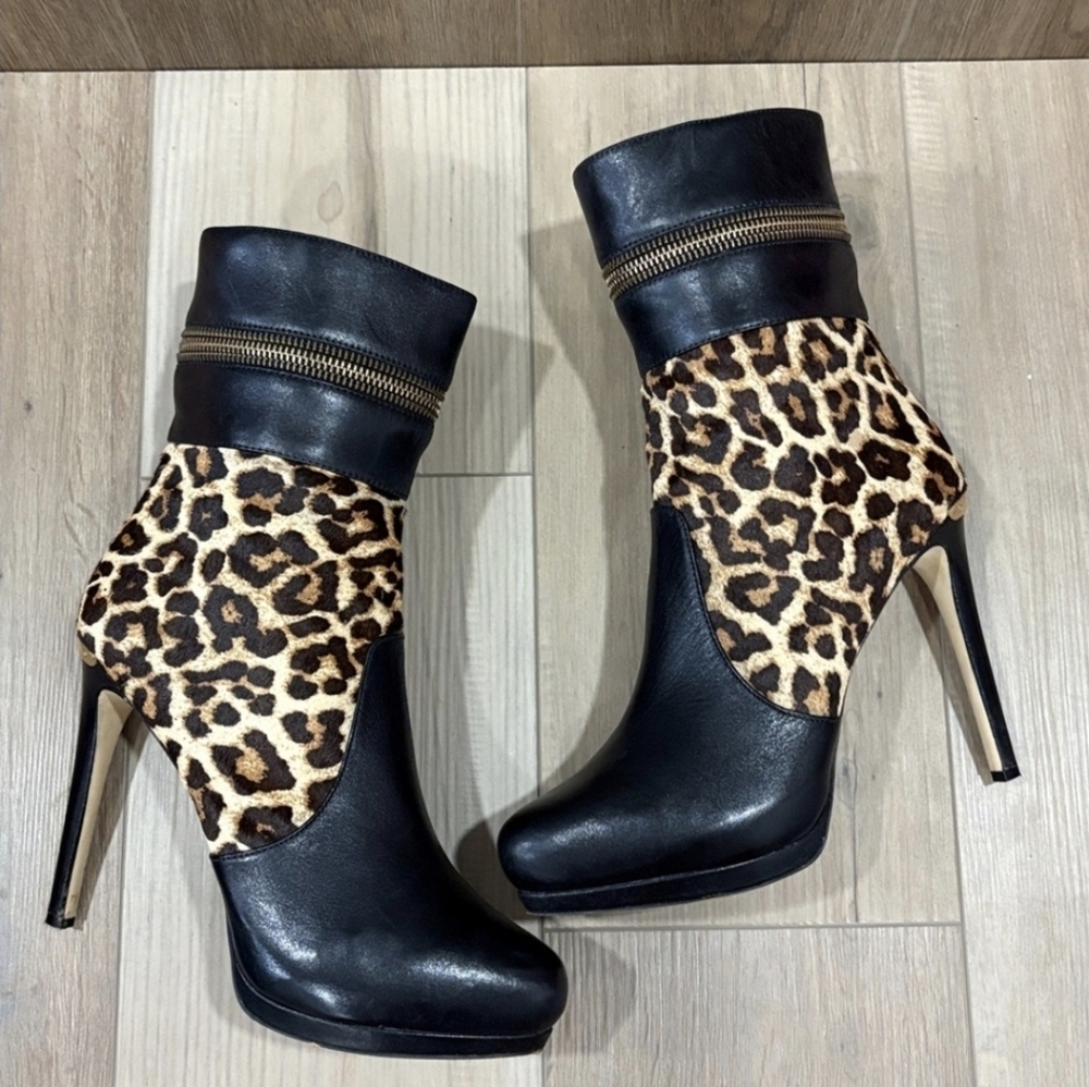 Michael Kors Haya Platform Stilleto Zipper Leopard Printed Hair-Calf Bootie 9.5